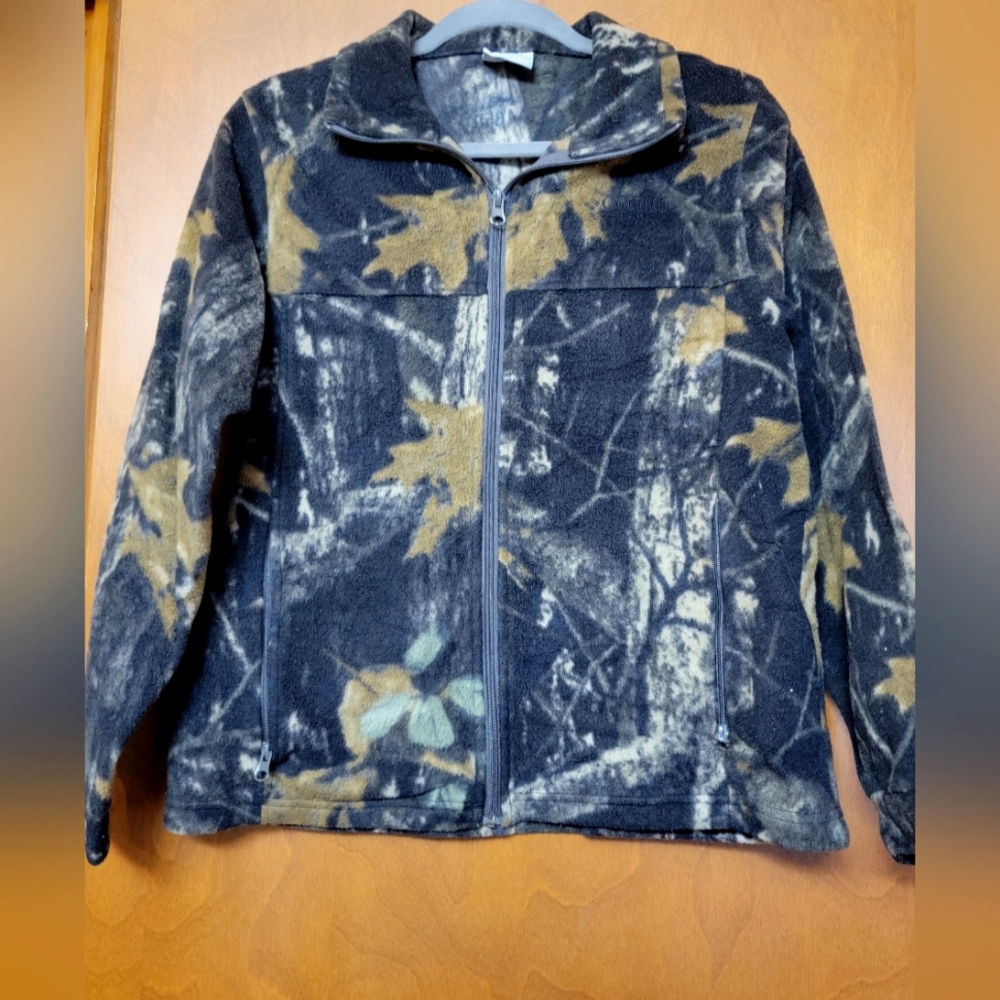 Girls 14/16 Columbia camo jacket